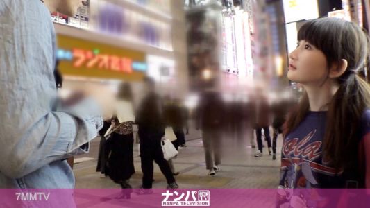 200GANA-2204 マジ軟派、初撮。 1421 夜の秋葉原で見つけた子供っぽい女の子(※大人です)にスナップ撮影交渉！街中で1枚撮って、流れでホテルへ連れ込んで、タイミングよく持参していたスク水を着せてしれっとセックスへと持ち込むのだが…果たして上手くいったのか！？