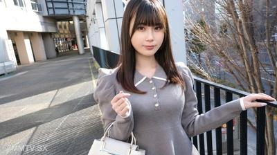 SIRO-5490 激美女地下アイドルの久々セックス!!華奢な身体をビクビク跳ねらせ、アイドルらしからぬ喘ぎ声を上げる淫乱模様!!愛液をドバドバ垂らし、ライブ中では絶対に見せないおマンコ大開脚で興奮度マックスの淫乱アイドルに、手マンとクンニの二刀流で応戦!!手マンされながらアイドルの自己紹介をさせられ、アイドルの自分と淫乱な自分をグチャグチャにかき回されて豪快に潮吹き大噴射!!久々のセックスで初めての巨根を食レポフェラ!!そのまま巨根丸飲み正常位で豪快にイキ散らかす淫乱アイドル!!ベッドの上で乱れる様はも