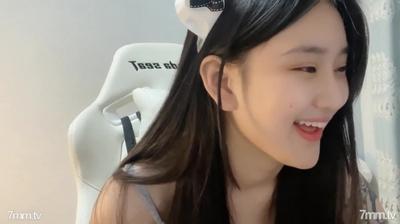 【万能無敵超清純美少女】ついに海に出てネットセレブ全員をレアな三点丸出しで殺す