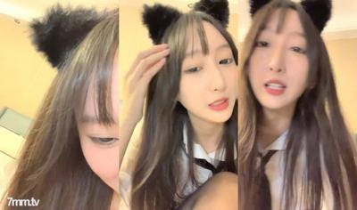 2022.2.5,【近期全網下海最極品青春漂亮的女神】,偶像明星般的9分頂級顏值,大大的眼睛炯炯有神 高挑的身材