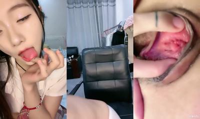 純粋な欲望の究極の美しさ!甘くてエッチ! JKは指を舐めてパパを呼ぶふり、白ストッキング履いてダブルディルド