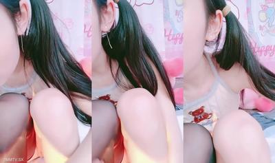 The best girl with twin ponytails! The pink pussy of beautiful black silk legs! Tilt your butt and break your hole, talk and pant and moan