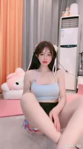 Brothers, I can&quott stand the beauty of the goddess~ [Girl Coconut], the dick is a bit too much to hold~ Crazy, top-notch looks and good figure