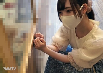 fc2-ppv 1898701 【未經修改】喜歡狗的女大學生一年級生，第一次和男朋友以外的人做愛連續內射
