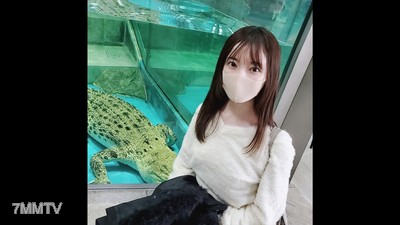 fc2-ppv 2608344 初撮影！！個数限定！【無修正】美大に通う僕の元教え子と水族館デート・・・経験浅く震える21歳現役美大生の美白な身体に2回中出し！！（長編） {
