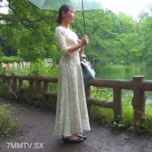 fc2-ppv 3977322 최고로 에로하고 귀여운 깨끗한 아줌마, 매일 섹스하고 싶어서 흥분해서 발기한 좆을 보고 기뻐서 웃음이 멈추지 않는다. &quot안에… 안에 쏴주세요… 십 년 만에라서… 그래서… 원해요♡&quot [3일 할인]