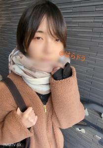fc2-ppv 4516316 A shy, short-haired otaku girl with droopy eyes named Shiori-chan who enjoys cosplay. She&quots used to taking cosplay photos but this is her first time being caught in a compromising situation w